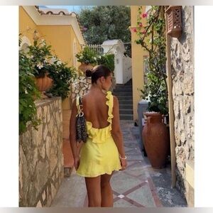 HOUSE OF CB tink buttercup satin ruffle size large plus NEW